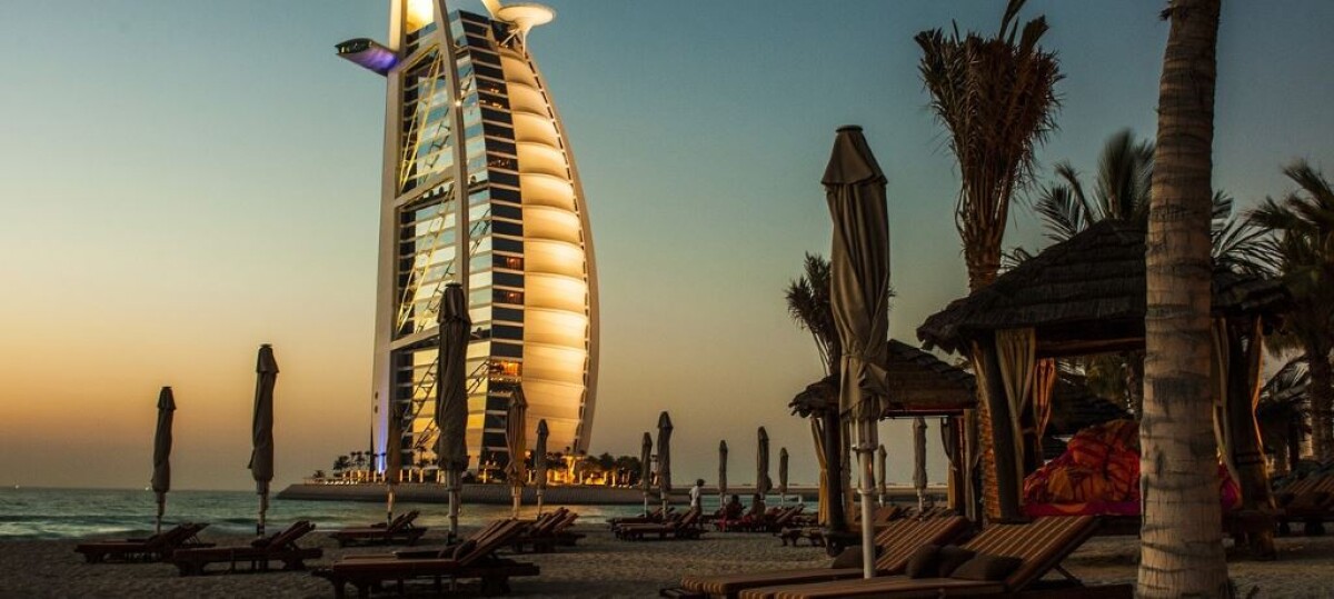 Visite guidate, ristoranti e esperienze di lusso al Burj Al Arab: scopri cosa puoi prenotare