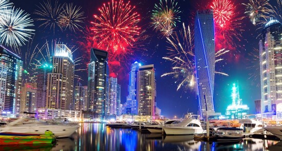 Capodanno 2024-2025 a Dubai tra lussuosi veglioni e fuochi d'artificio 