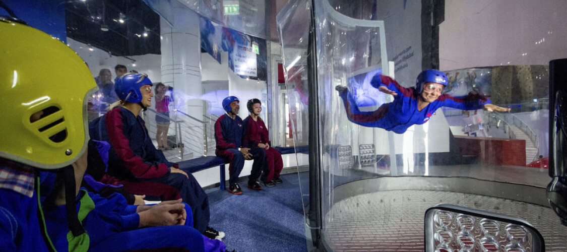 Prenota ora la tua esperienza di volo nella galleria del vento dell'iFLY