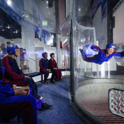 iFLY Dubai, un volo nel tunnel del vento del Mirdif City