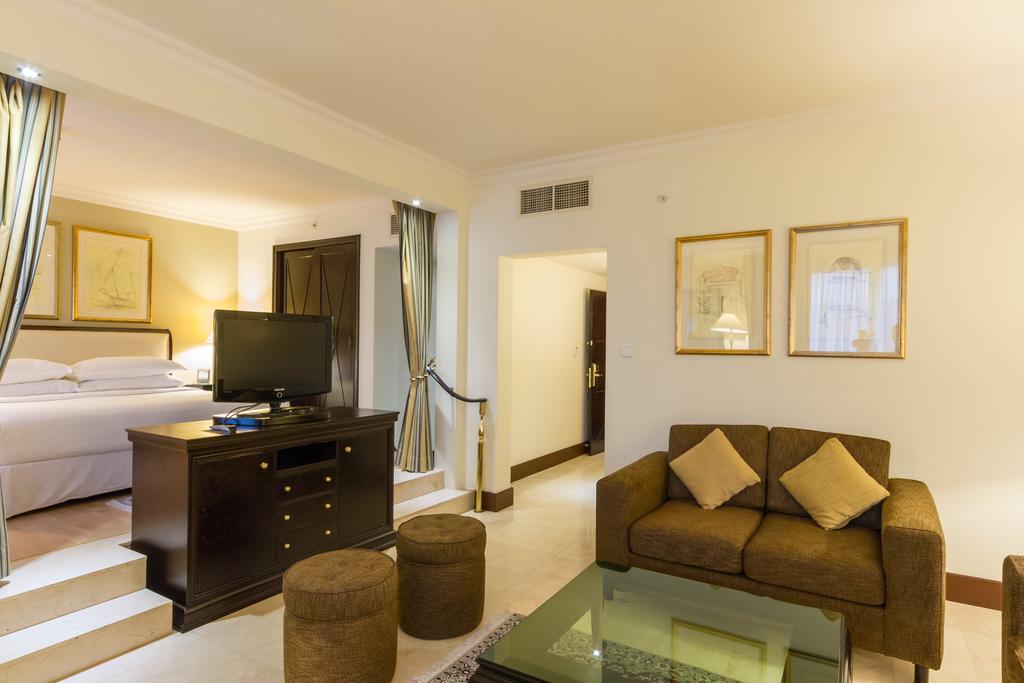 grand hotel excelsior