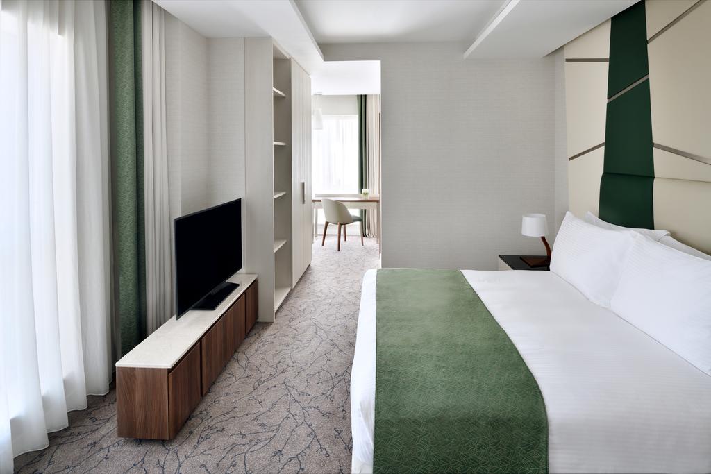 movenpick hotel apartments